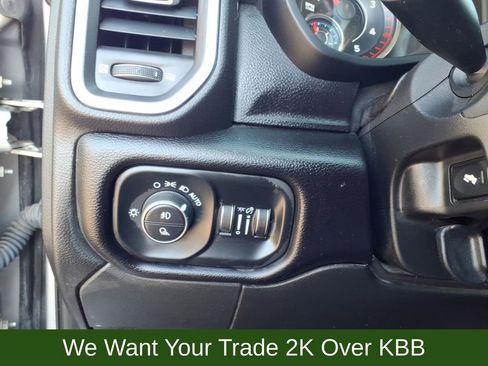 Used 2020 RAM 2500 Big Horn w/ Level 1 Equipment Group AWD/4WD image 16