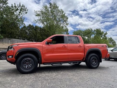 Used 2025 Nissan Frontier PRO-4X AWD/4WD image 33