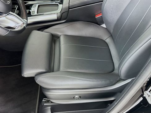 Certified 2025 Mercedes-Benz GLA 250 4MATIC image 21