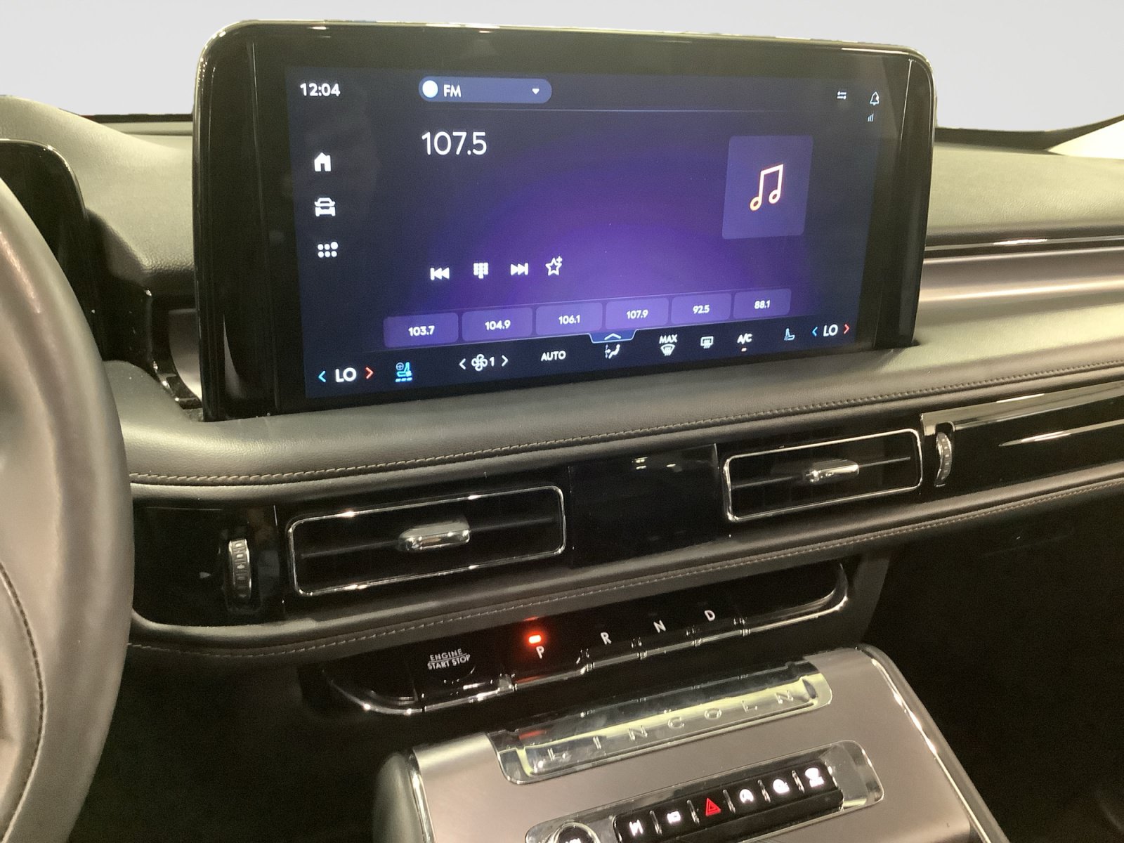 Certified 2025 Lincoln Aviator 2WD image 22