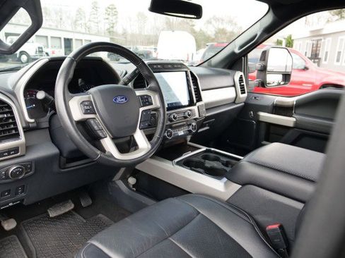 Used 2022 Ford F350 Lariat w/ Black Appearance Package image 2