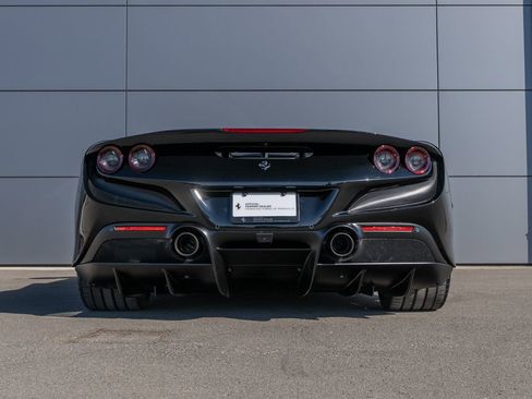 Used 2021 Ferrari F8 Tributo image 11