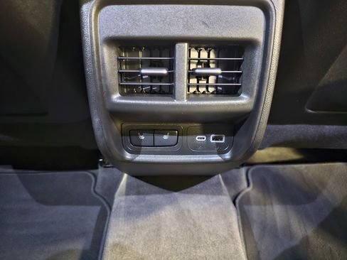 Used 2025 Cadillac XT4 Sport image 21