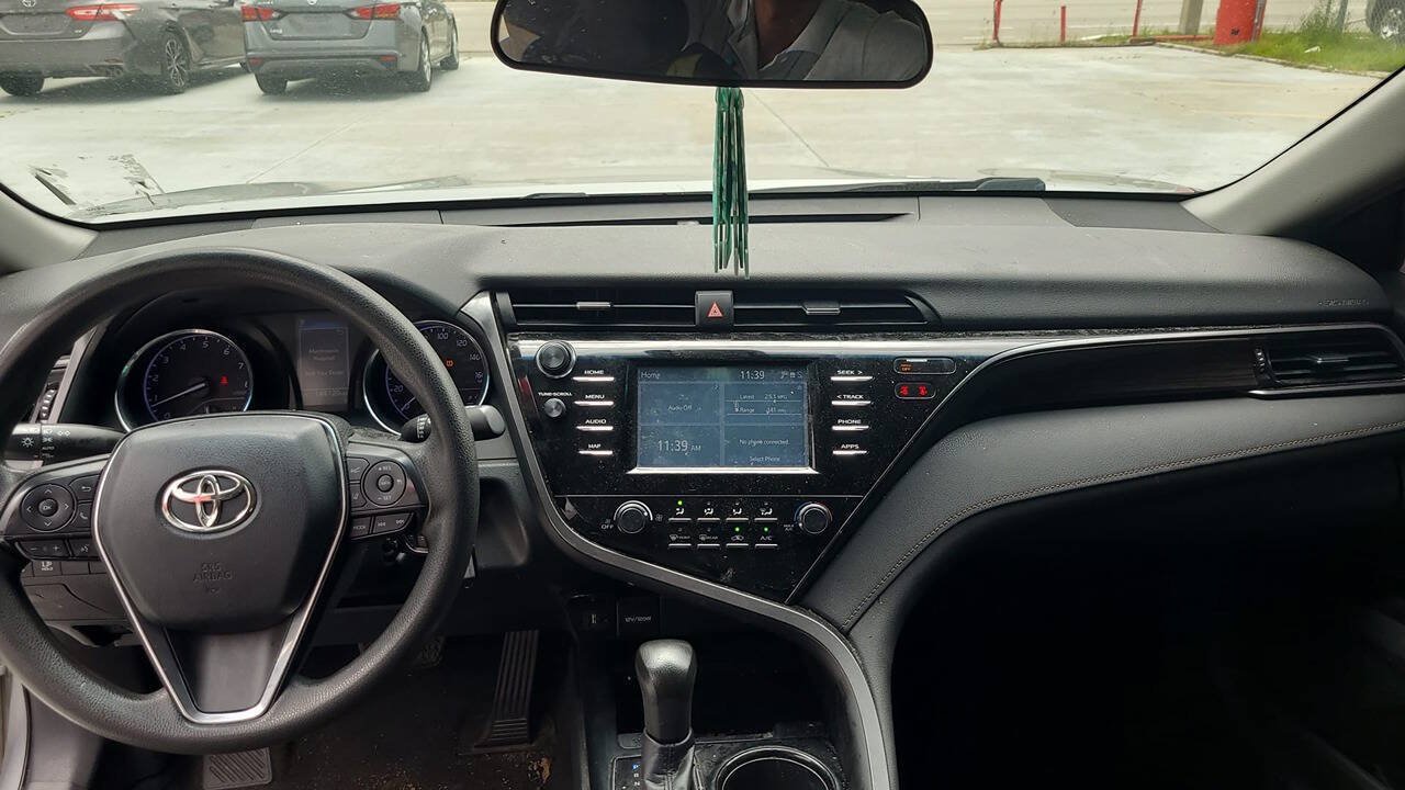 Used 2019 Toyota Camry FWD image 8