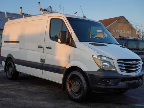 Used 2017 Freightliner Sprinter 2500 w/ Convenience Package RWD image 9