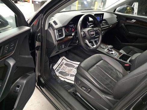 Used 2019 Audi Q5 2.0T Premium w/ Convenience Package image 15