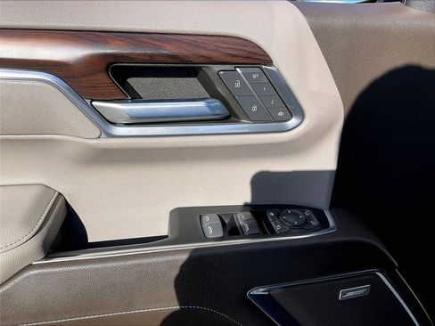 Used 2022 GMC Sierra 1500 SLT w/ SLT Premium Plus Package image 37