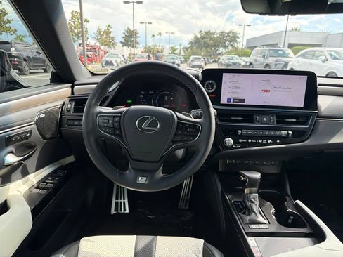 Used 2024 Lexus ES 300h F Sport w/ Accessory Package (Z2) FWD image 14