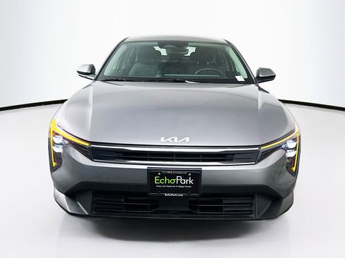 Used 2025 Kia K4 LXS image 2
