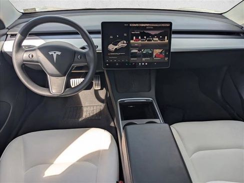 Used 2022 Tesla Model 3 Performance image 17