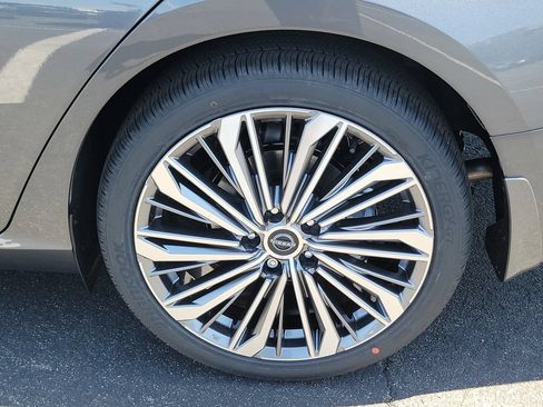 New 2026 Nissan Altima 2.5 SV w/ SV Premium Package FWD image 5