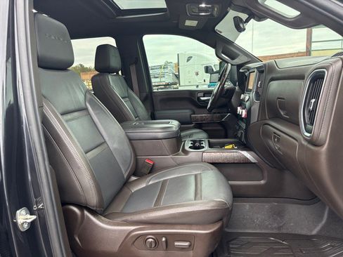 Used 2020 GMC Sierra 3500 Denali w/ Denali Ultimate Package image 17