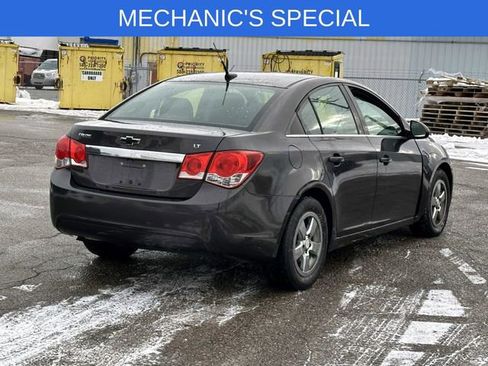 Used 2014 Chevrolet Cruze LT w/ Technology Package image 5