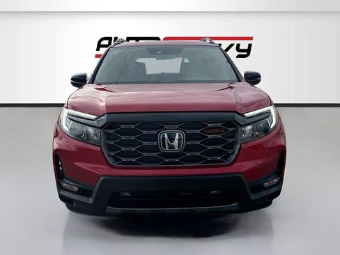 Used 2023 Honda Passport TrailSport image 2