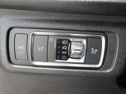 Used 2022 Lincoln Corsair AWD w/ Premium Package image 29