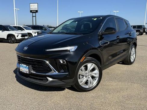 Used 2024 Buick Encore GX Preferred w/ Comfort Package image 2