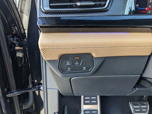 Certified 2024 Volkswagen Atlas Cross Sport SEL R-Line image 25