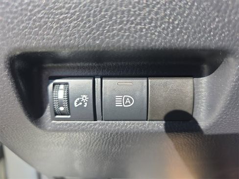 Used 2022 Toyota RAV4 XLE image 25