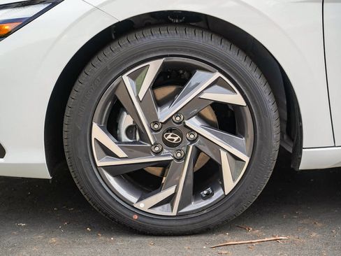 New 2026 Hyundai Elantra Limited FWD image 10
