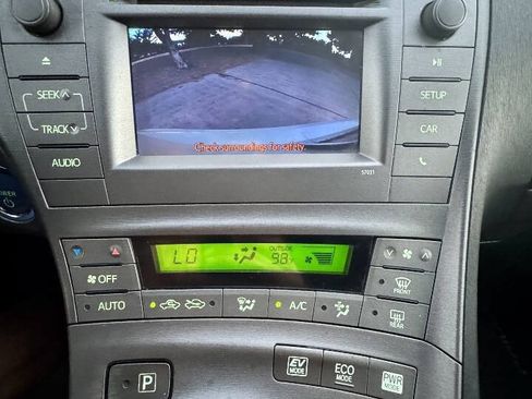Used 2015 Toyota Prius Two FWD image 12