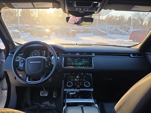 Used 2018 Land Rover Range Rover Velar R-Dynamic SE image 7