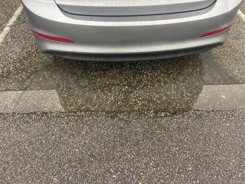 Used 2017 Hyundai Elantra Limited w/ Limited Tech Package 04 image 6