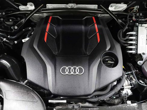 Used 2024 Audi SQ5 Premium Plus w/ Premium Plus Package image 39