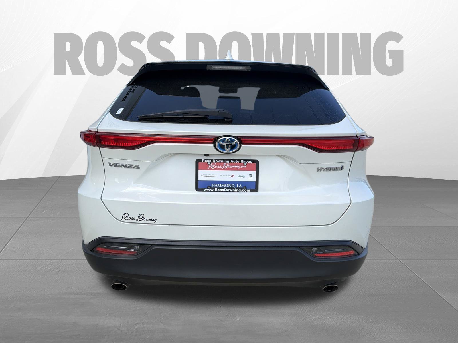 Used 2021 Toyota Venza LE AWD/4WD image 5