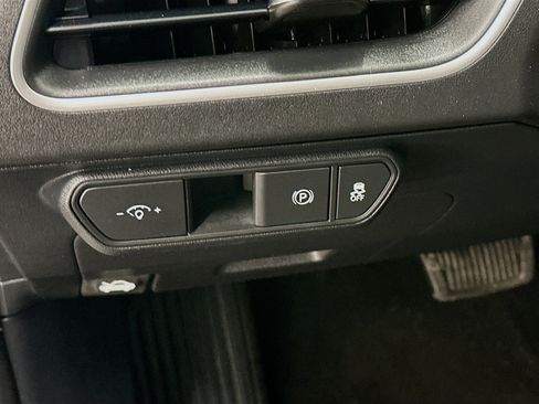 Used 2025 Kia K4 LXS image 17