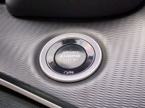 Used 2025 Jeep Grand Cherokee Altitude image 26