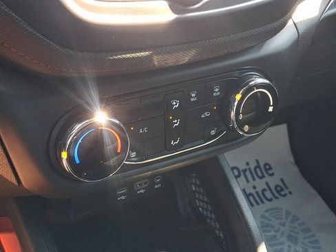 Certified 2022 Chevrolet TrailBlazer RS AWD/4WD image 17