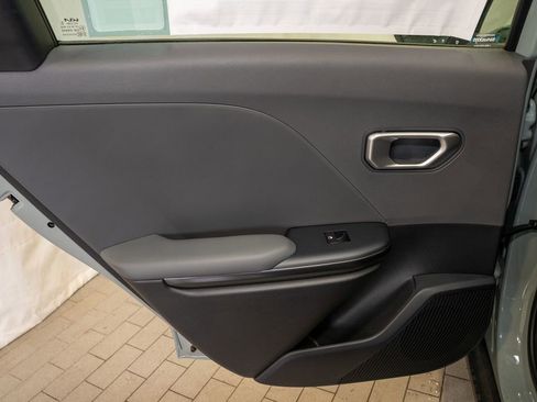 New 2025 Kia K4 LXS image 18