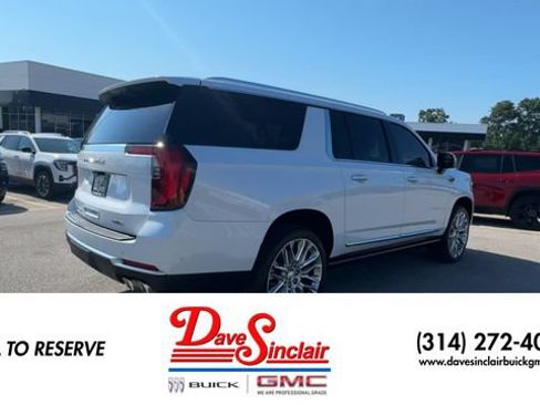 New 2026 GMC Yukon XL Denali w/ Denali Reserve Package AWD/4WD image 8