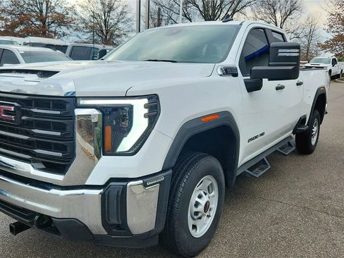 Used 2024 GMC Sierra 2500 Pro w/ Convenience Package image 14