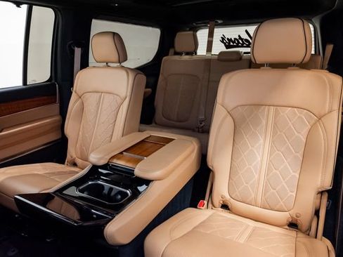 Used 2023 Jeep Grand Wagoneer Series III AWD/4WD image 36
