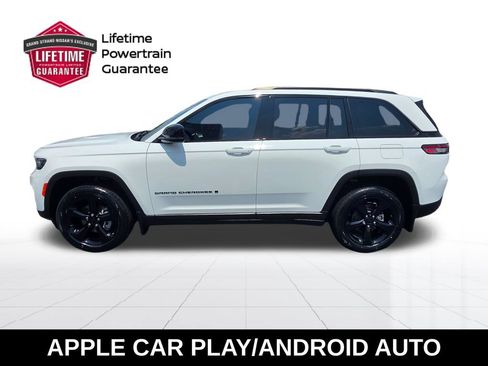 Used 2023 Jeep Grand Cherokee Altitude RWD image 2