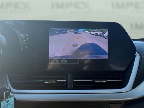 Used 2024 Chevrolet Trax LS w/ Driver Confidence Package FWD image 13