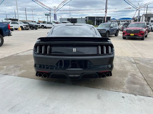 Used 2016 Ford Mustang Shelby GT350 w/ Technology Package RWD image 4
