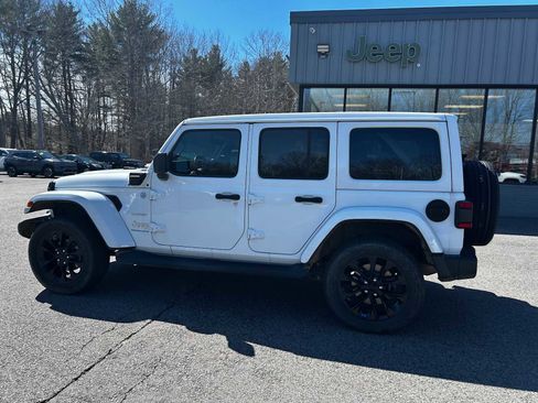 Used 2023 Jeep Wrangler Sahara w/ Cold Weather Group image 7