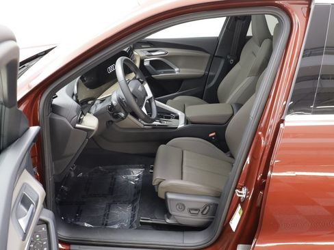 Used 2025 Audi Q5 Premium Plus w/ Premium Plus AWD/4WD image 6