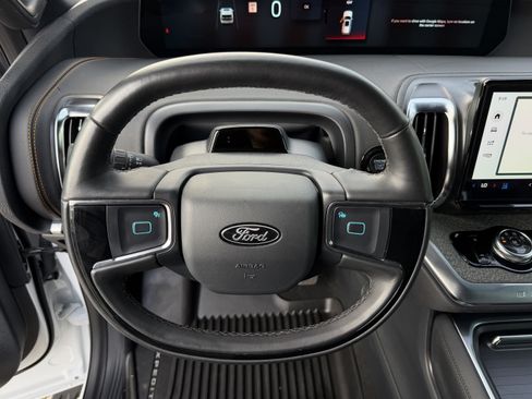 Certified 2025 Ford Expedition Tremor AWD/4WD image 19
