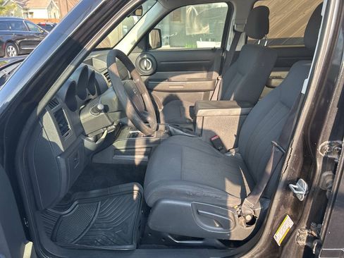 Used 2011 Dodge Nitro Heat AWD/4WD image 9