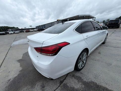 Used 2018 Genesis G80 3.8 RWD image 5