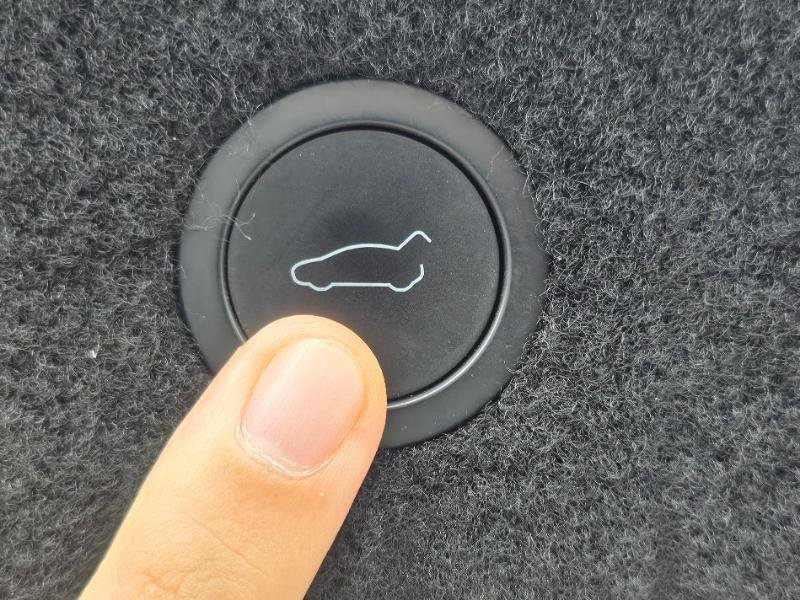 Used 2022 Tesla Model S AWD/4WD image 77