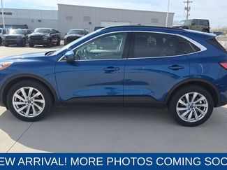 Used 2022 Ford Escape Titanium w/ Titanium Elite Package video 2