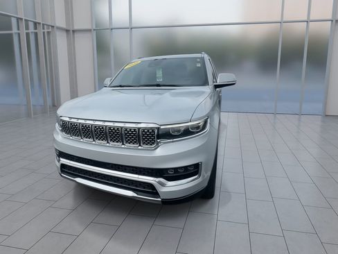 Used 2022 Jeep Grand Wagoneer Series I AWD/4WD image 4