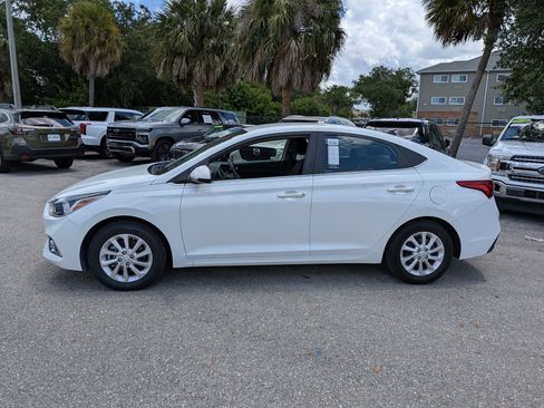 Used 2021 Hyundai Accent SEL FWD image 7