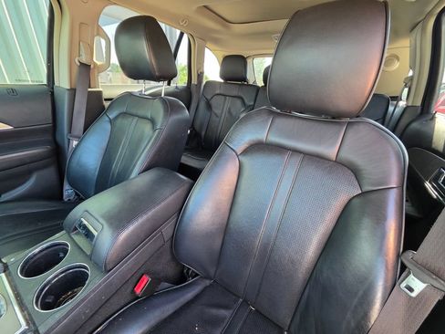 Used 2013 Lincoln MKX AWD image 6