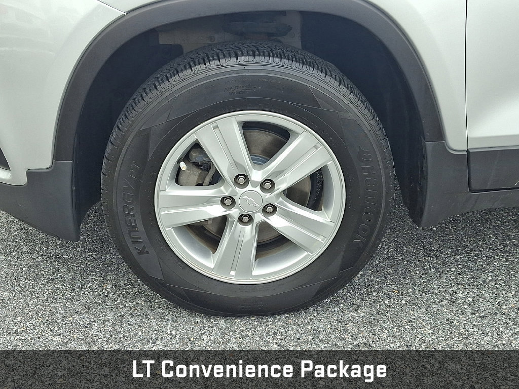 Used 2019 Chevrolet Trax LT w/ LT Convenience Package AWD/4WD image 10