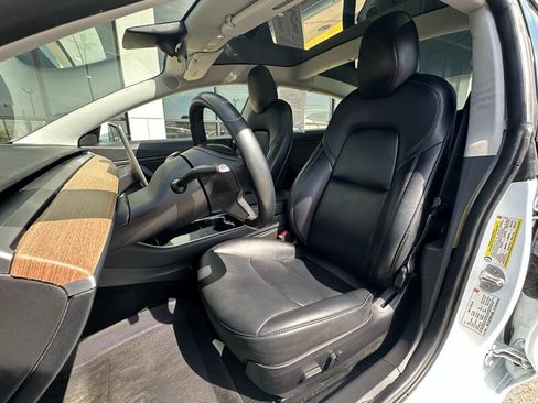 Used 2018 Tesla Model 3 Mid Range image 20